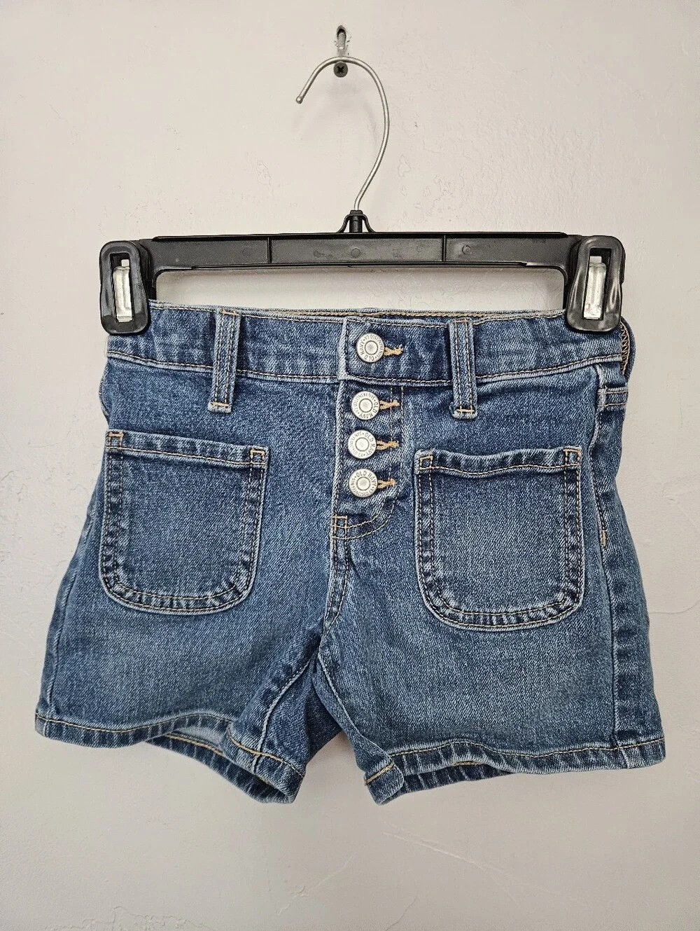 Old Navy Girls 8 Medium Wash High-Rise Button Fly Blue Denim Shorts Patch Pocket